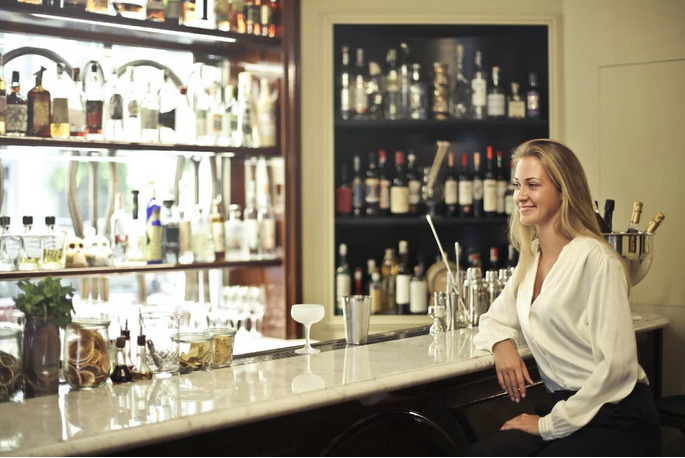 bar